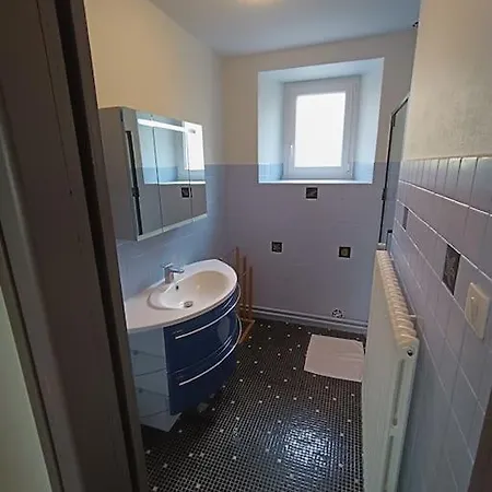 Maison L'hostal Saura Y Roja Apartamento *