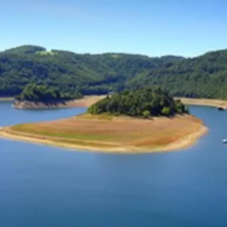 Maison L'hostal Saura Y Roja Apartamento *