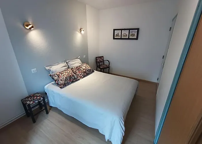 Maison L'hostal Saura Y Roja Apartment Andelat