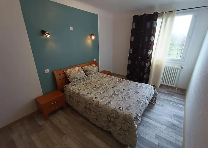 Apartment Maison L'hostal Saura Y Roja