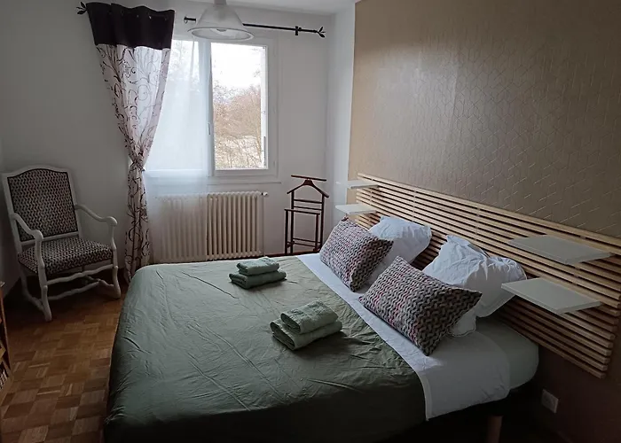 Maison L'hostal Saura Y Roja Apartment *